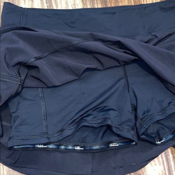 Lululemon women’s 10 medium skirt Pace Rival skort black mid rise light athletic - Picture 4 of 10